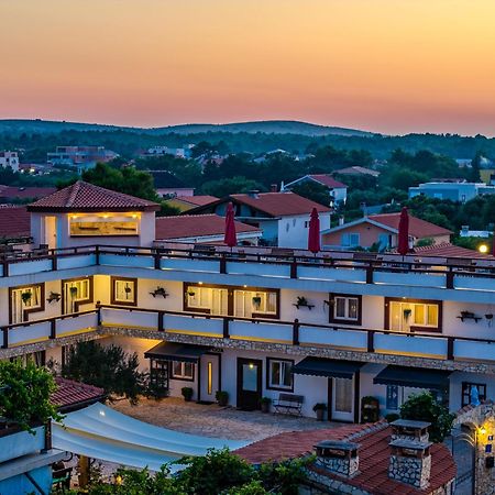 Guesthouse Kod Spavalice Vir Exterior foto
